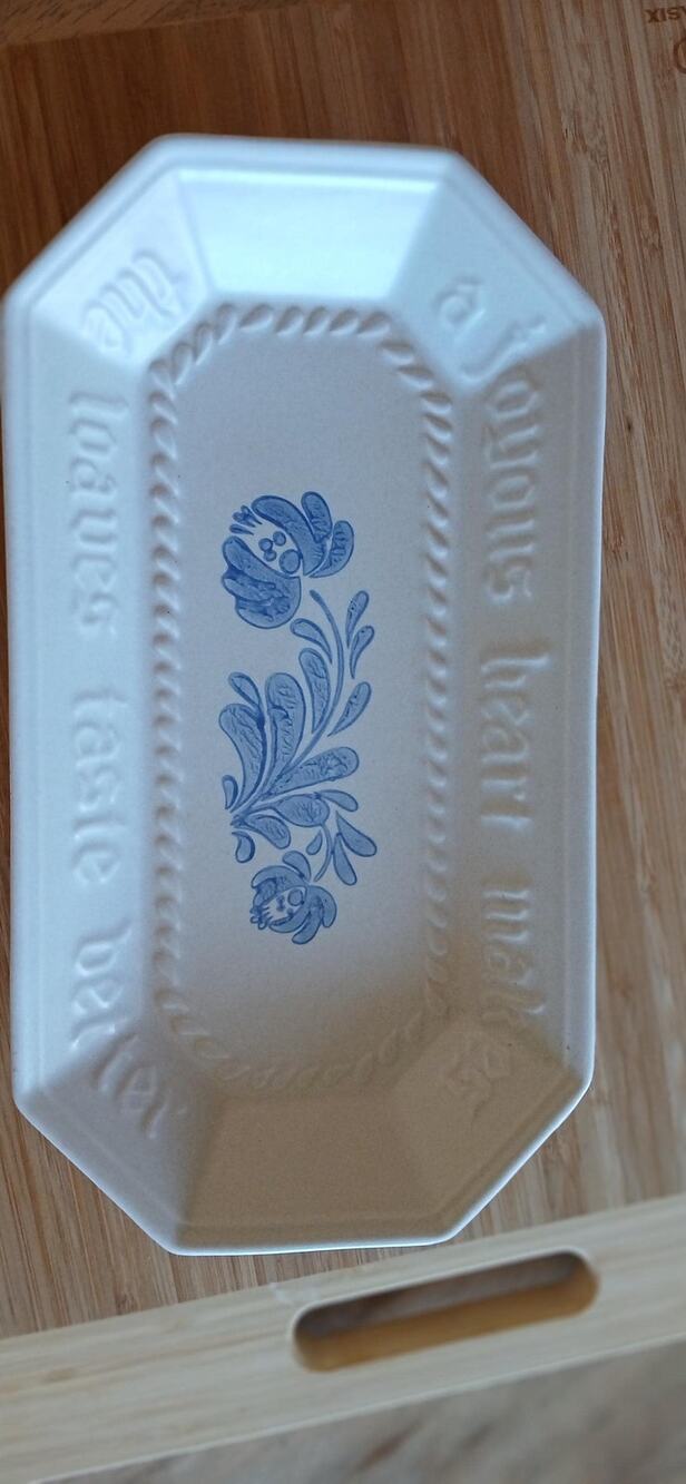 Pfaltzgraff Yorktowne Bread Tray or Plate